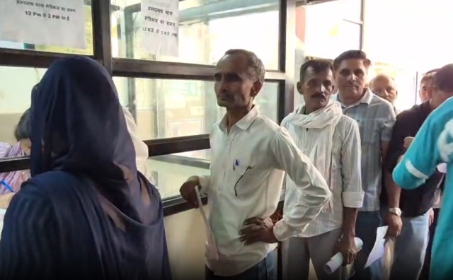 अमरनाथ यात्रा के लिए हस्पतालों में मेडिकल चैकअप शुरू, लगी लंबी क़तारें